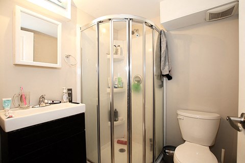 95 Fourth Avenue 5-8 Beds Apartment for Rent - Photo Gallery 13